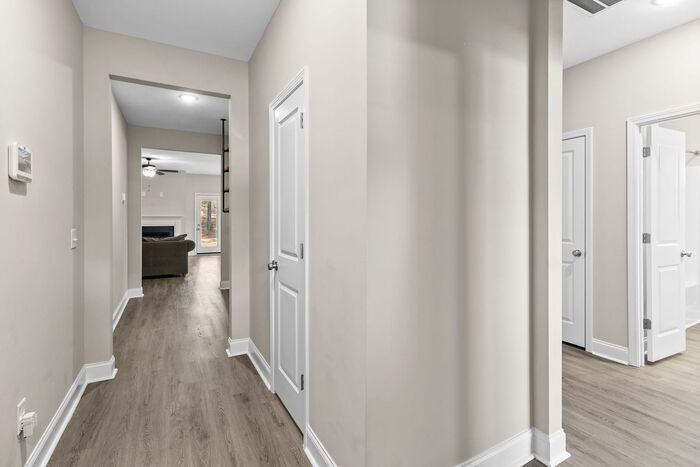 5818 James Allen Ln - Photo 6 of 38