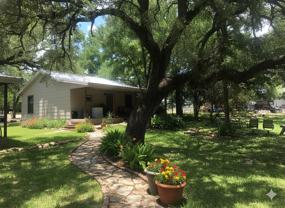 601A Live Oak St - Photo 1 of 1