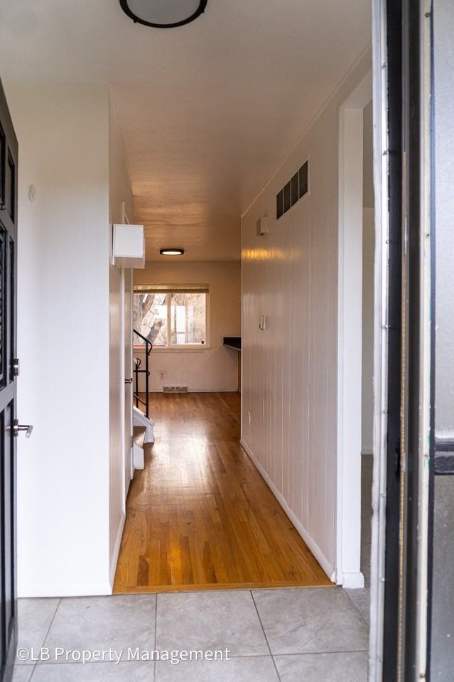 8150 E Linvale Pl - Photo 4 of 20