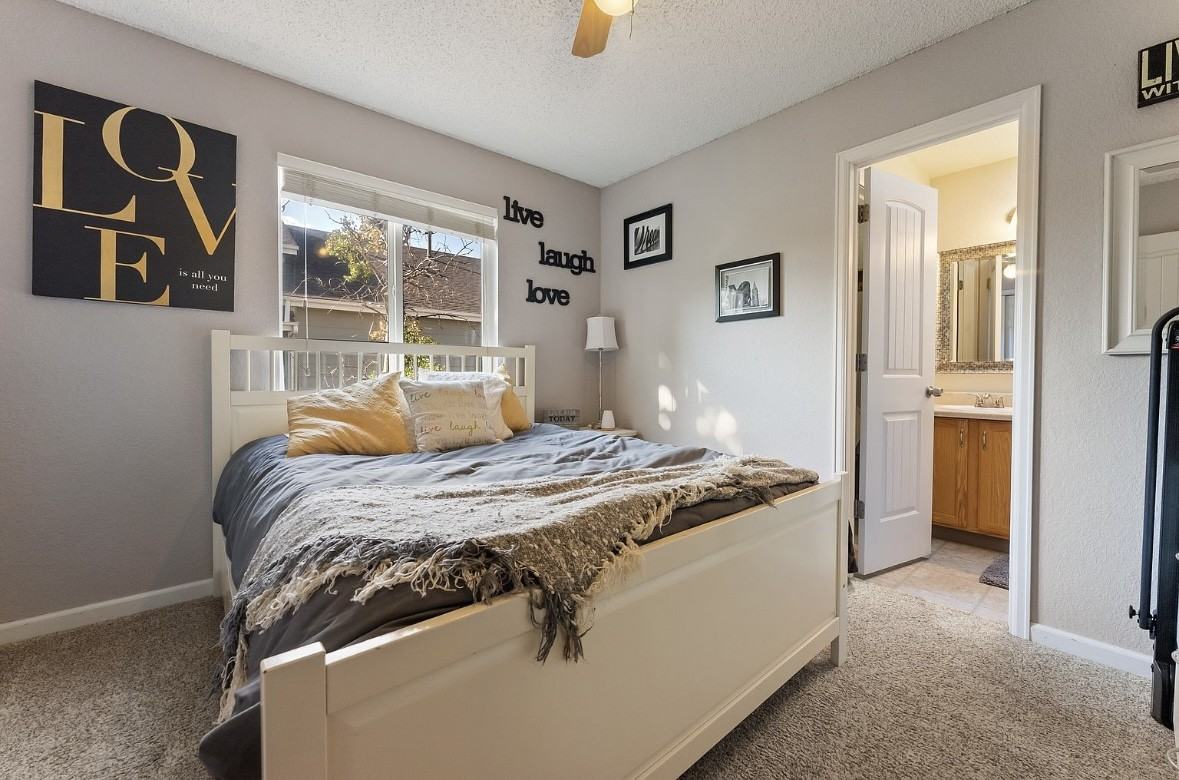 6350 Naturita Trl #1 - Photo 2 of 3