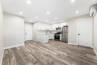 2059 N Vermont Ave - Photo 1 of 1