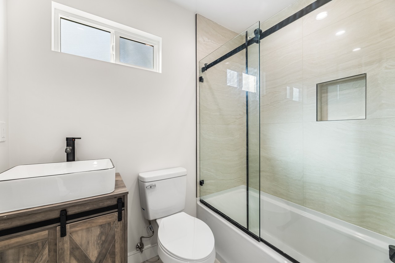 2059 N Vermont Ave #2057-1-2 - Photo 6 of 9