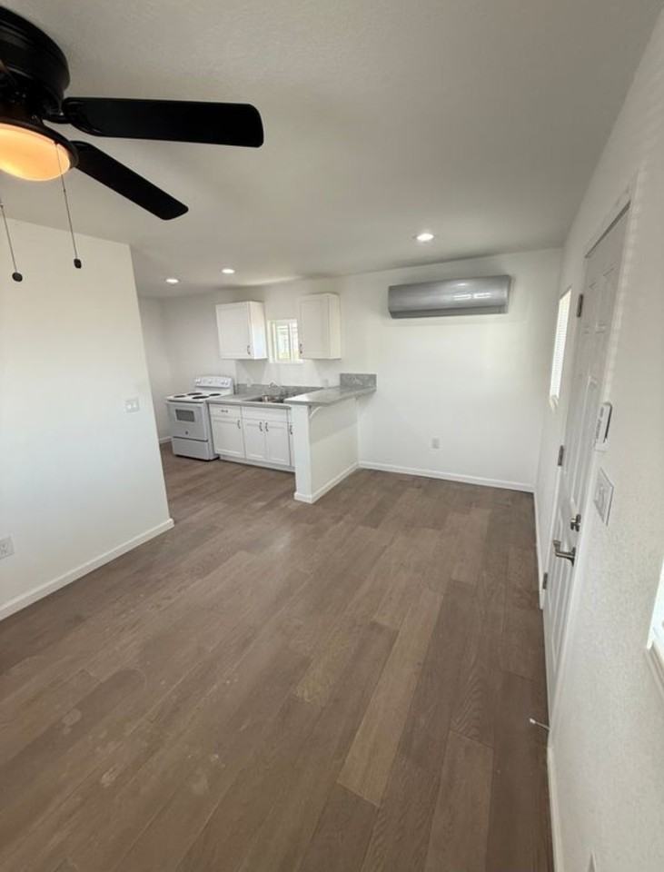 532 E 4th St #NA - Photo 3 of 9