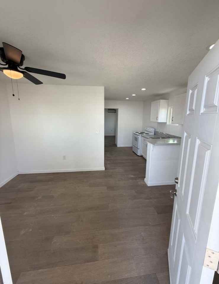 532 E 4th St #NA - Photo 7 of 9