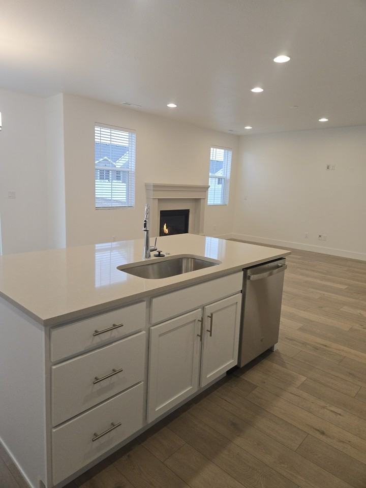 2025 S 2425 W #NA - Photo 3 of 18