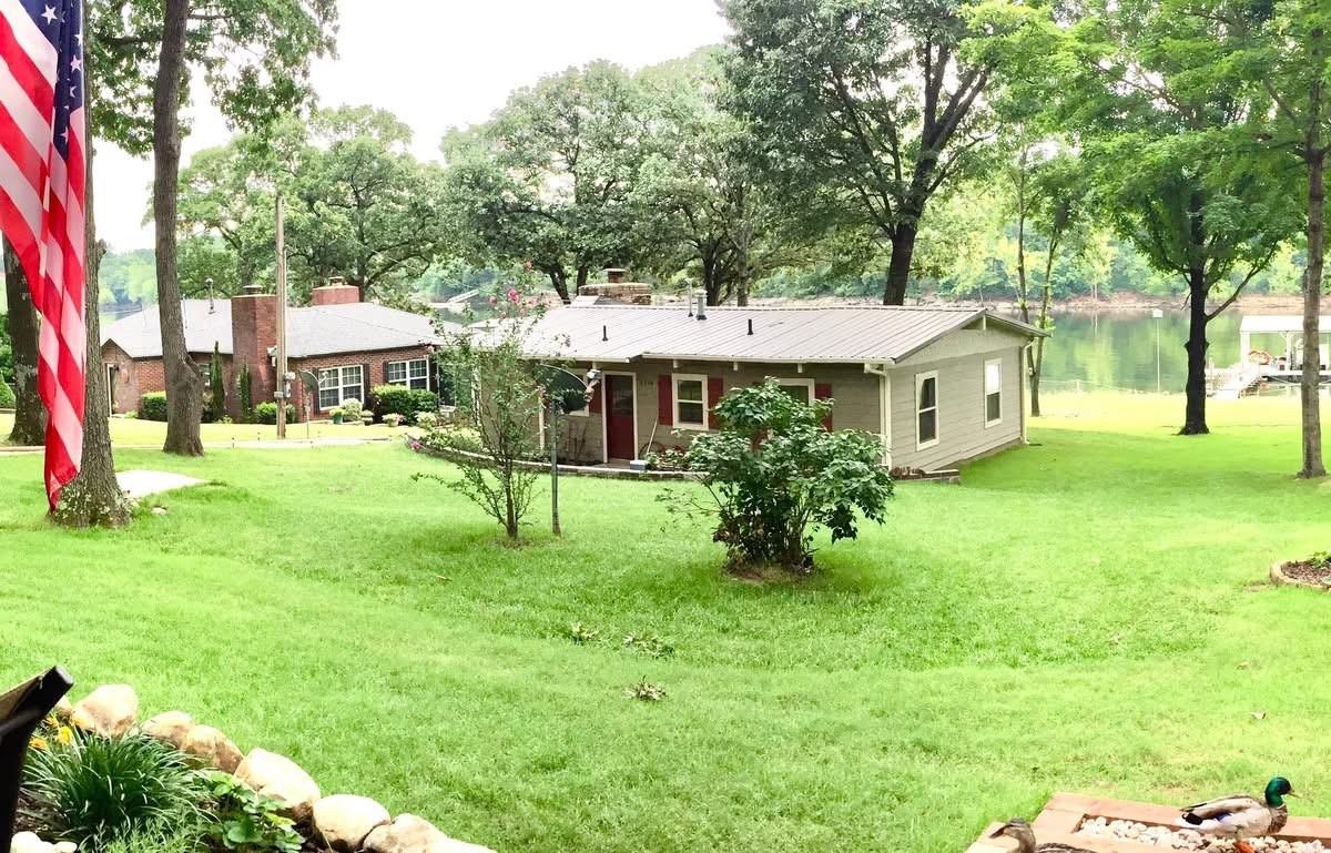 1114 W 17th St #NA - Photo 2 of 16