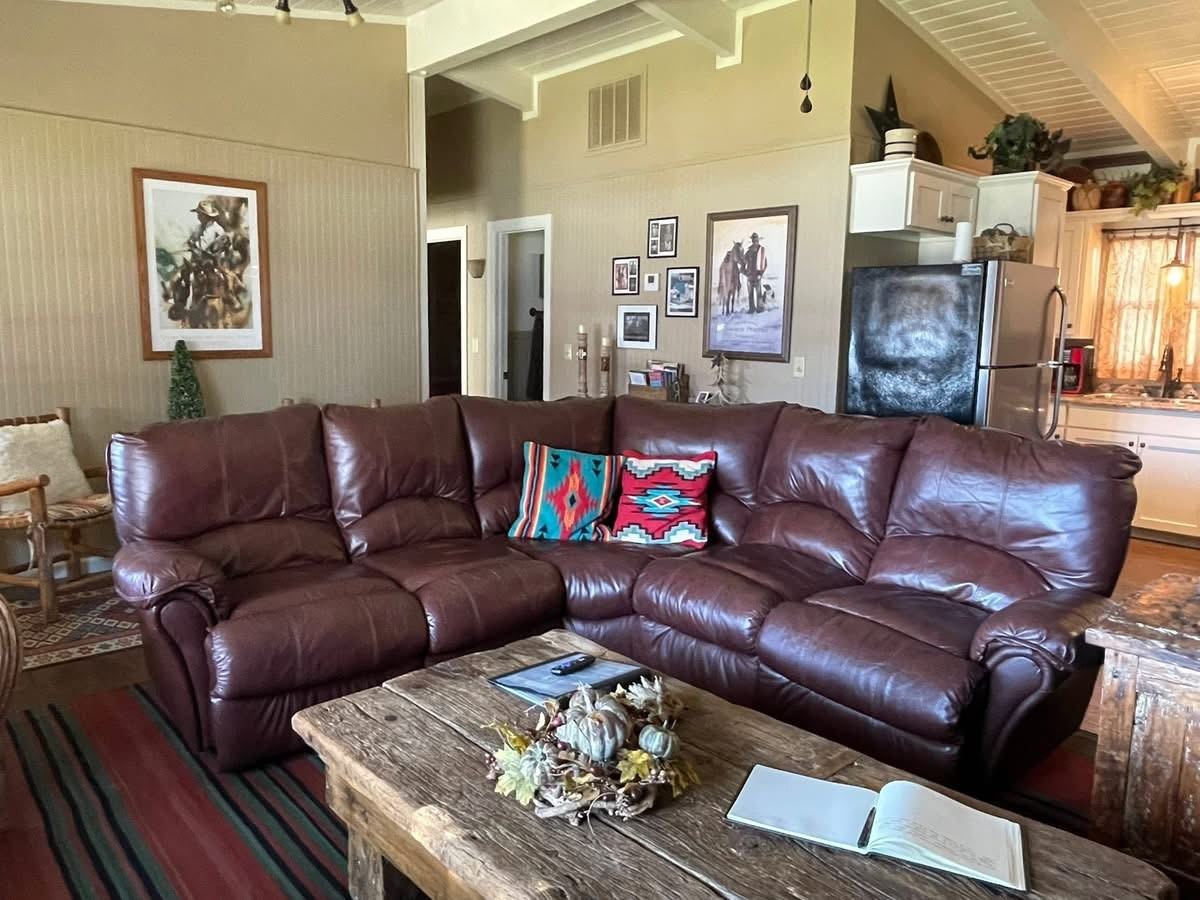 1114 W 17th St #NA - Photo 3 of 16