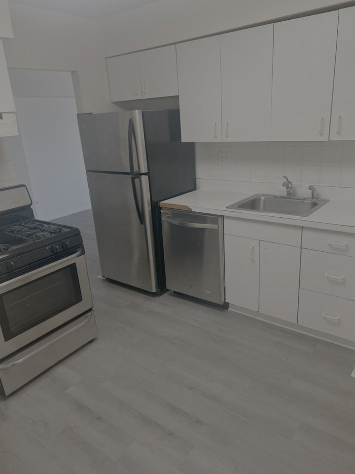 9009 Golf Rd #2I - Photo 3 of 8