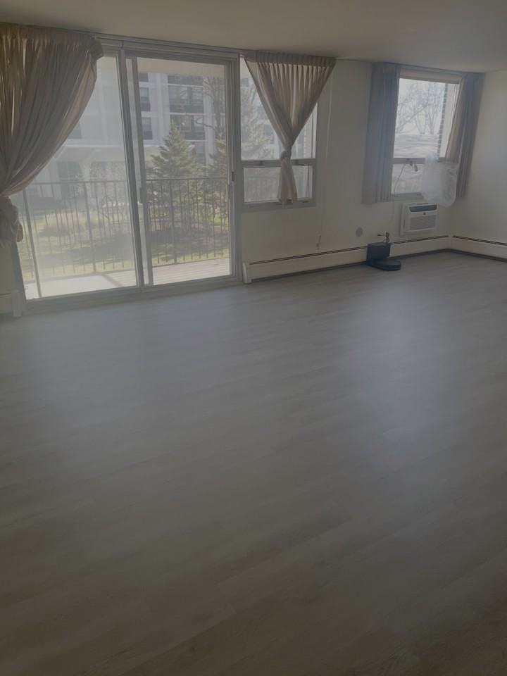 9009 Golf Rd #2I - Photo 6 of 8