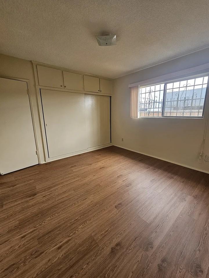 5711 La Mirada Ave #1 - Photo 5 of 7