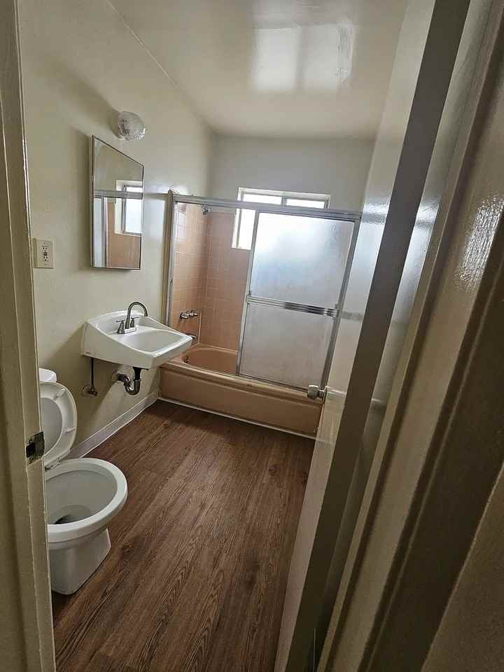 5711 La Mirada Ave #1 - Photo 7 of 7