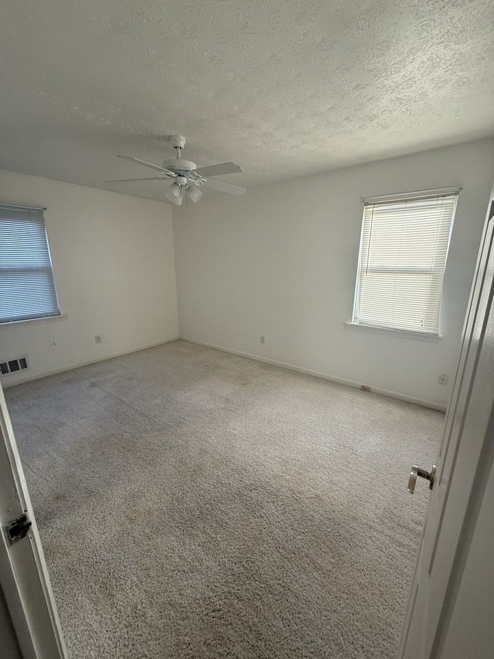 6070 Pine Mountain Ct #NA - Photo 2 of 9