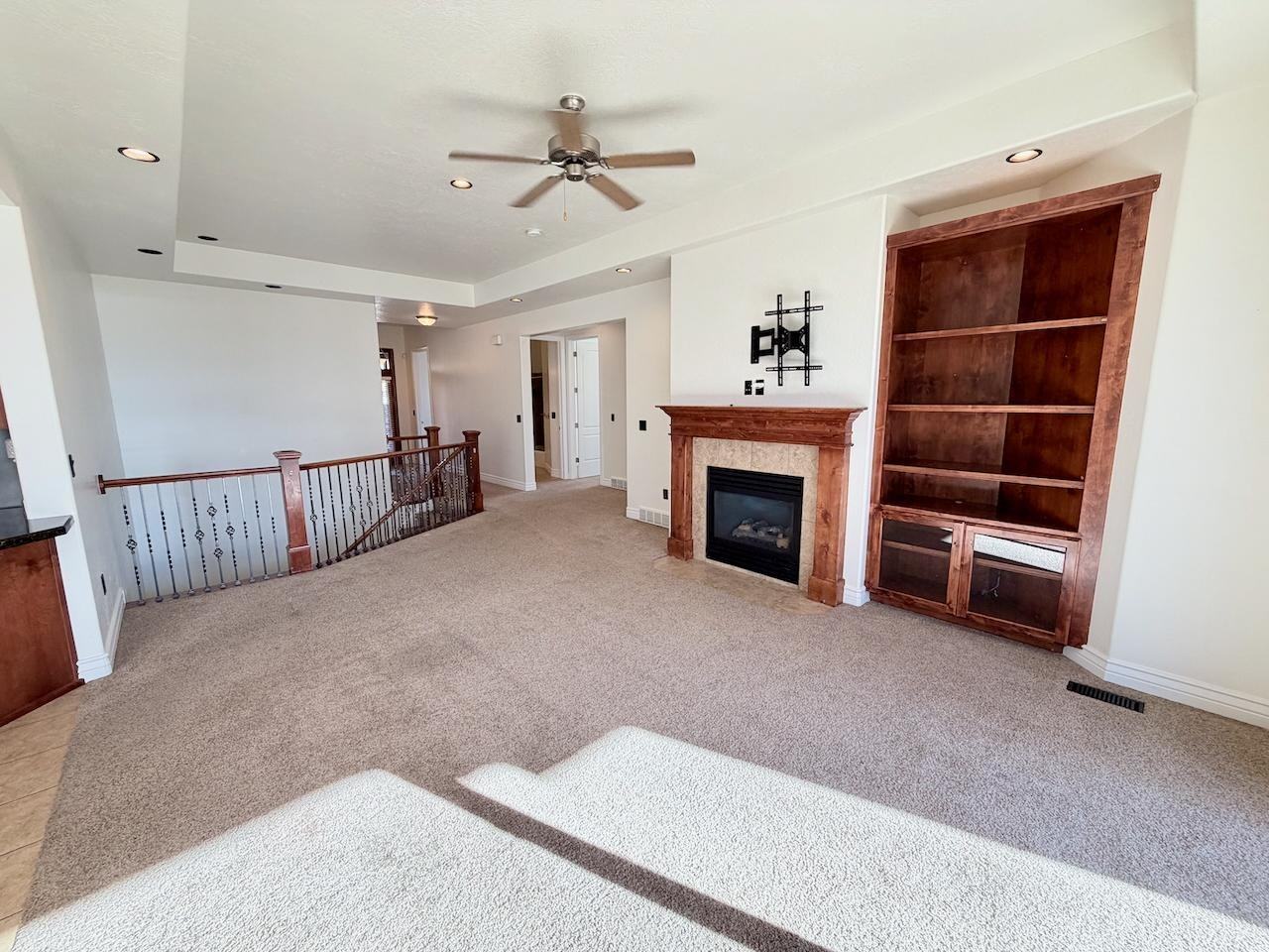 2001 W Golden Pond Way - Photo 4 of 15