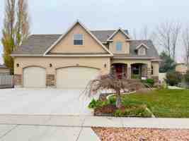 featured image of 317 W Farmside Dr