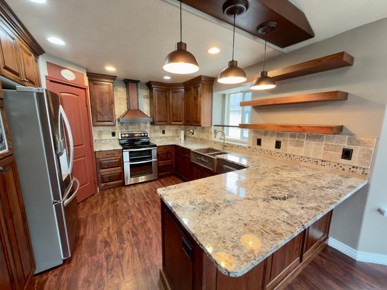 317 W Farmside Dr - Photo 2 of 20