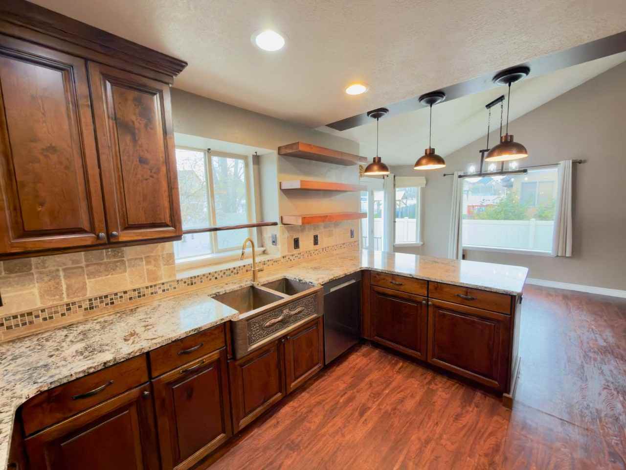 317 W Farmside Dr - Photo 6 of 20