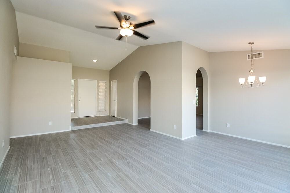 8014 W Aster Dr - Photo 3 of 15