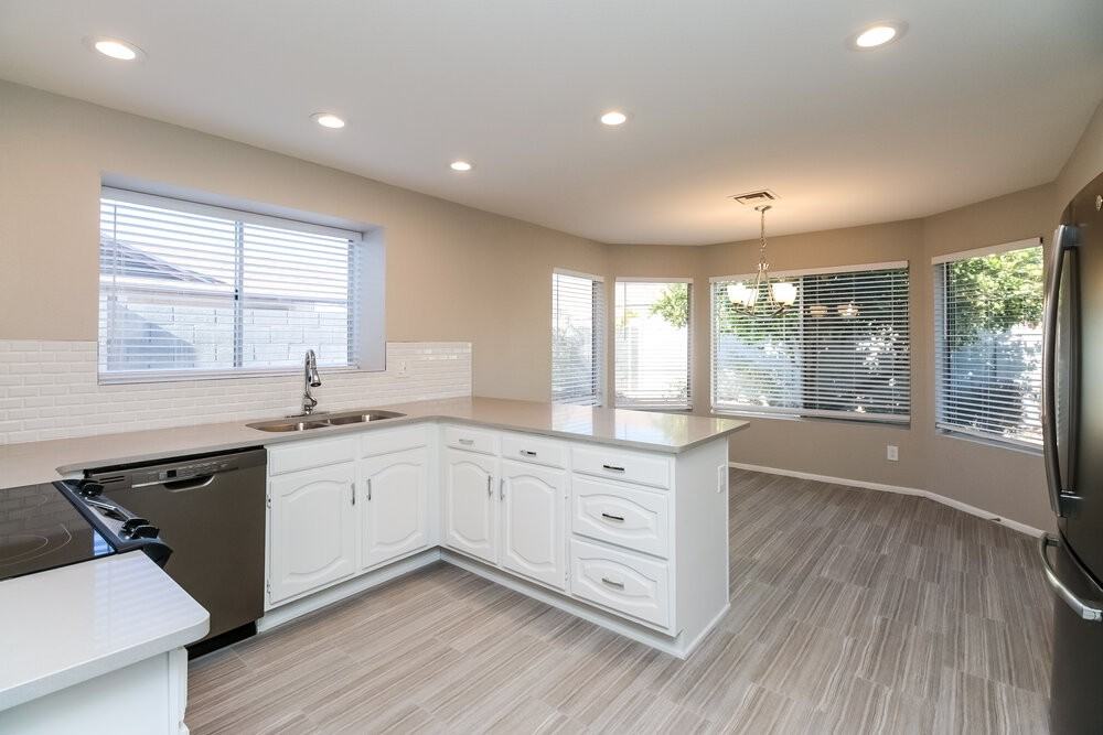 8014 W Aster Dr - Photo 6 of 15