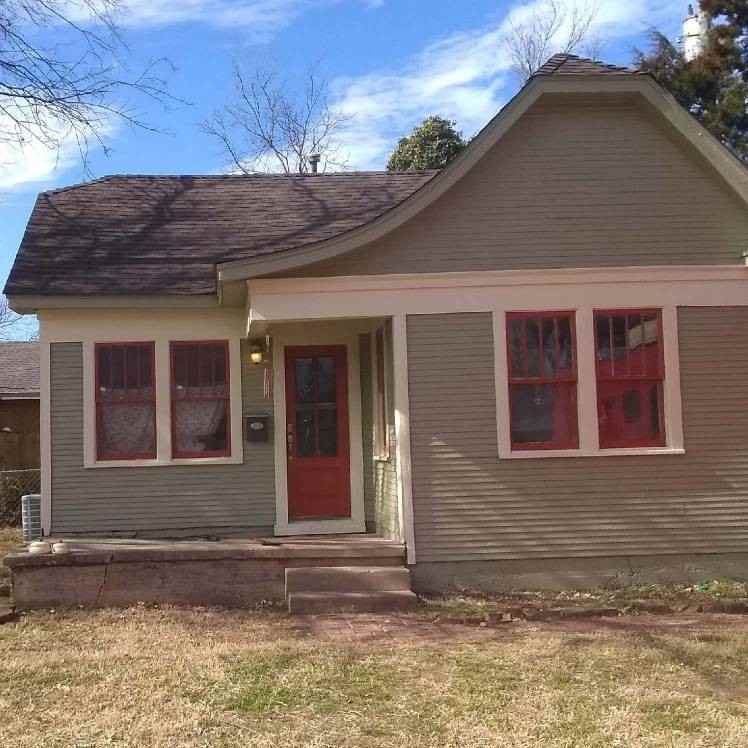 3301 Nw 16th St #1 - Photo 2 of 3