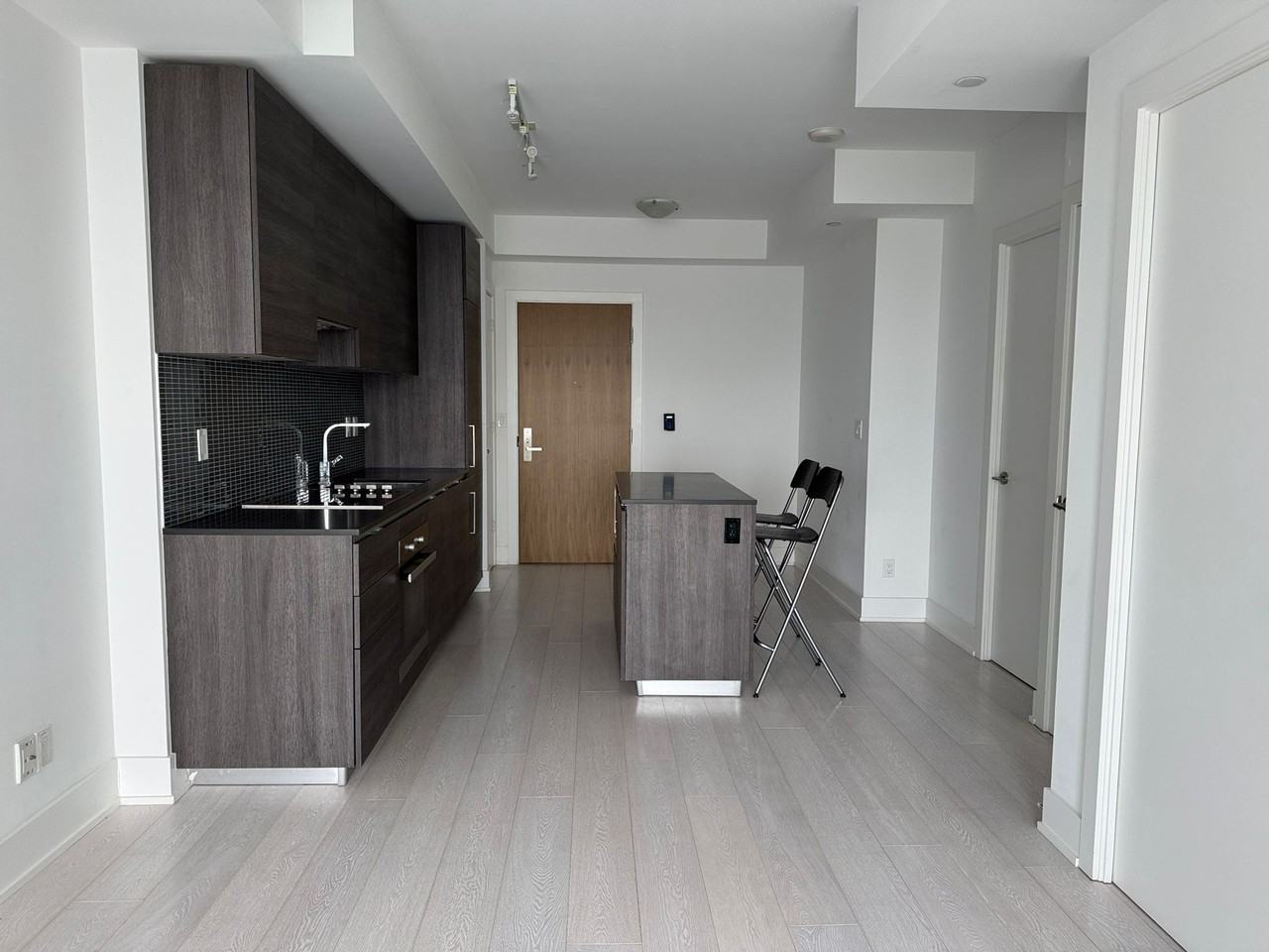 200 Bloor St W - Photo 5 of 16