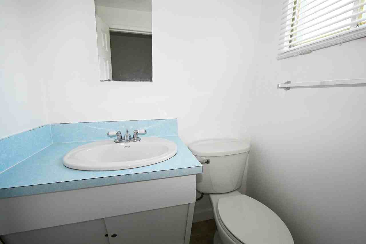 362 Burden St #1 - Photo 7 of 18