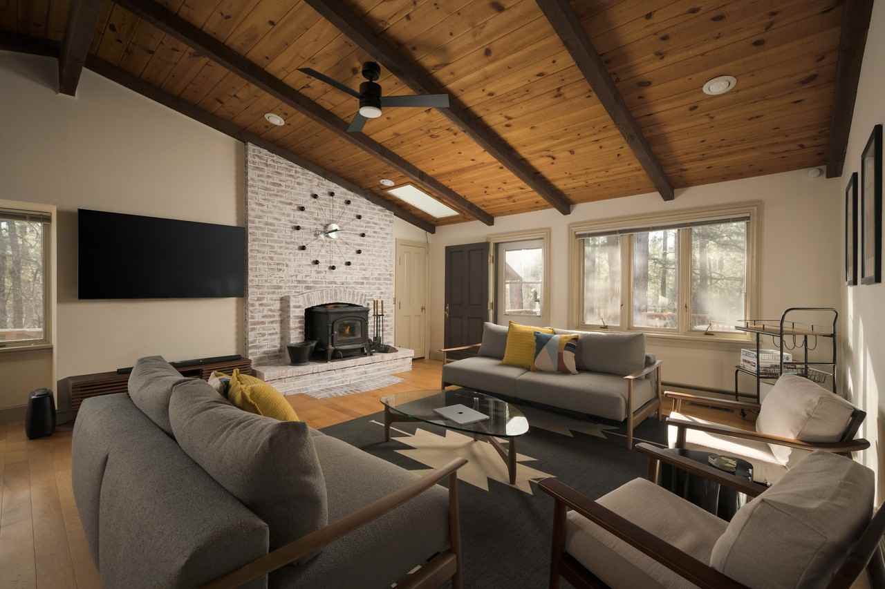 2237 Lockwood Dr #NA - Photo 2 of 34