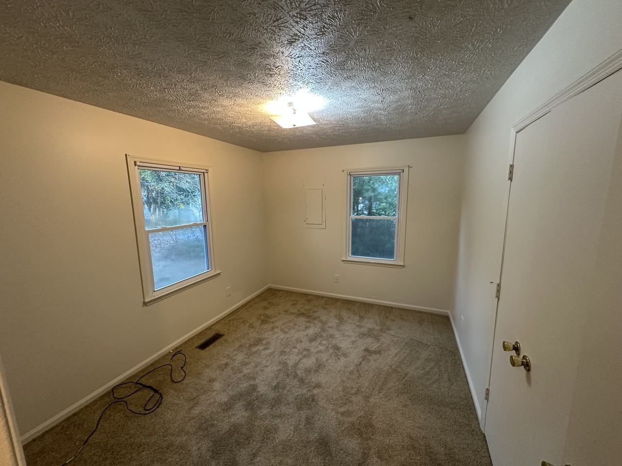 361 Taft St #1 - Photo 4 of 7