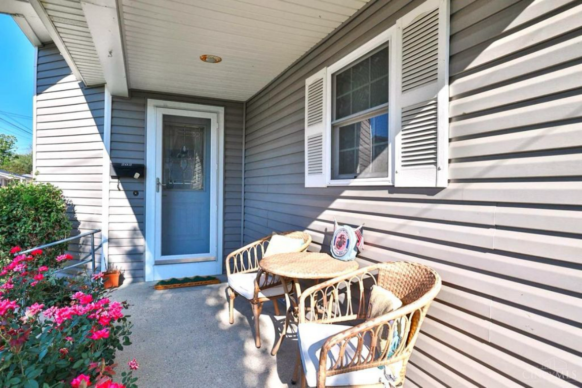 202 W North St #1 - Photo 4 of 16