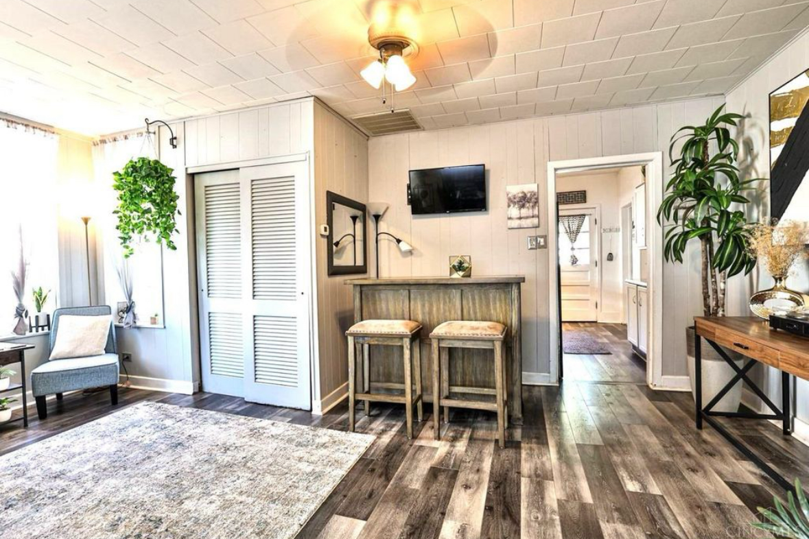 202 W North St #1 - Photo 7 of 16