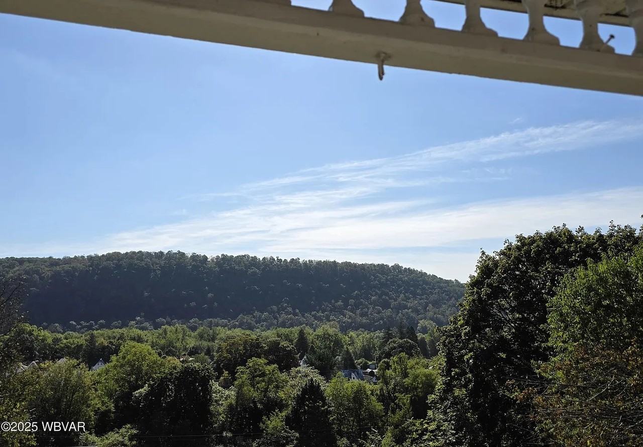 77 E Houston Ave #1 - Photo 4 of 19