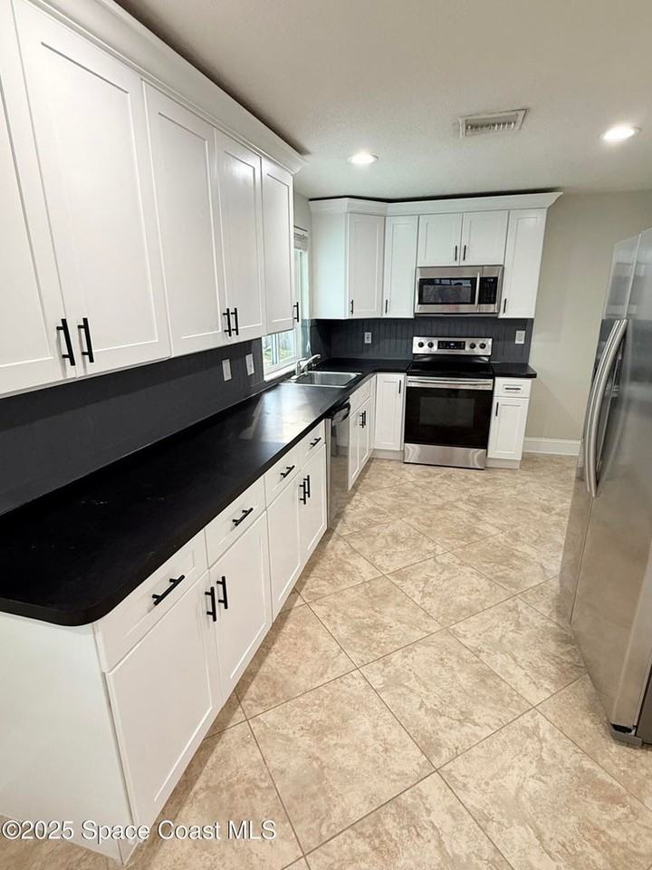 320 Duet Ave #1 - Photo 2 of 10