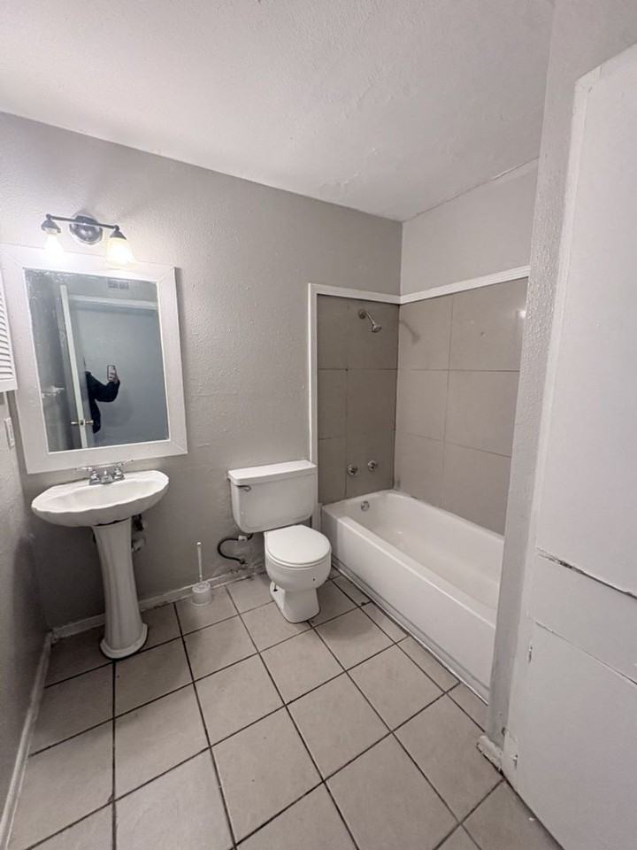 Phoenix Apartments - Photo 3 of 8