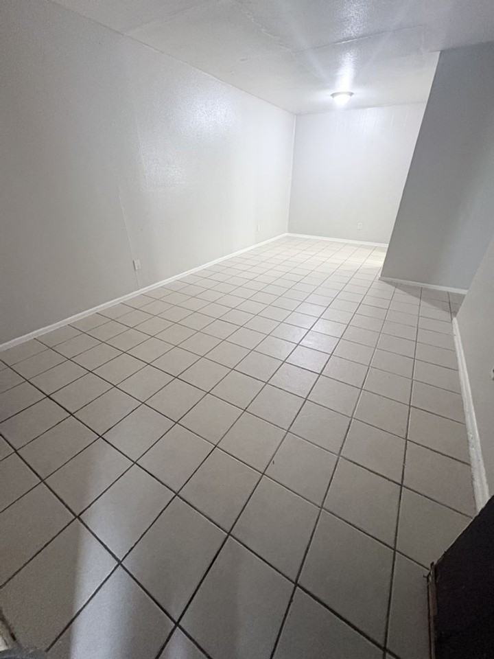 Phoenix Apartments - Photo 4 of 8