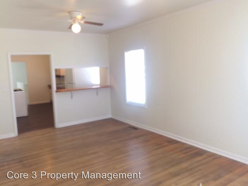 406 N Oak - Photo 2 of 12