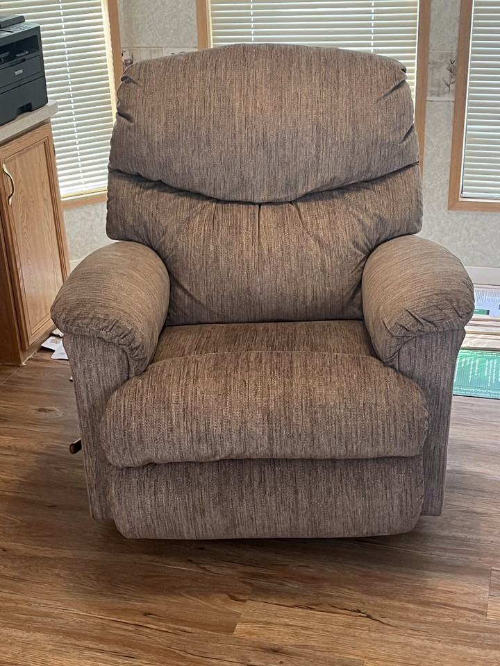 1720 10 St Sw - Photo 7 of 24