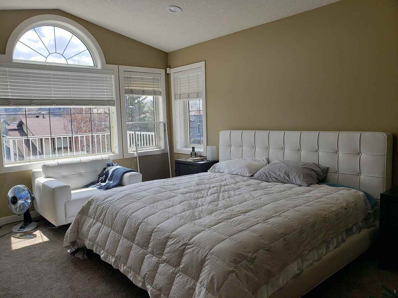 2222 Westmount Rd Nw - Photo 2 of 24