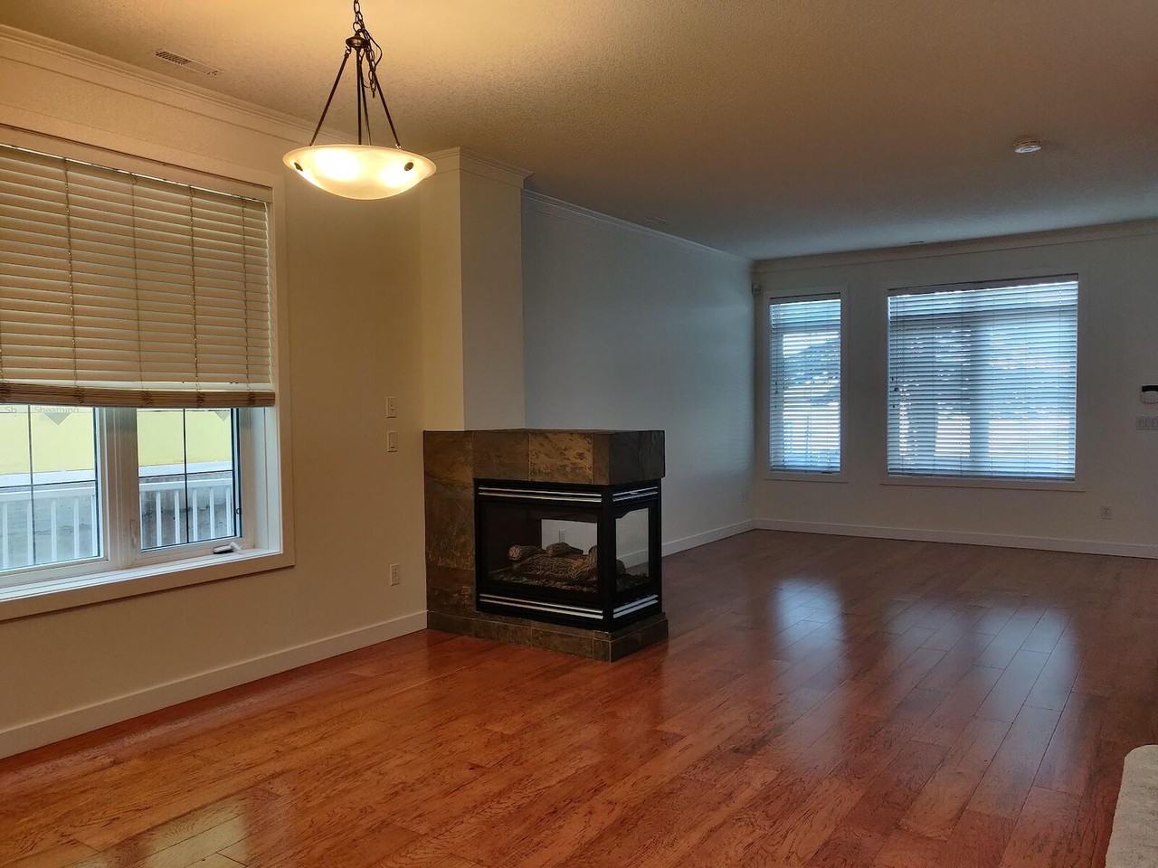 2222 Westmount Rd Nw - Photo 4 of 24