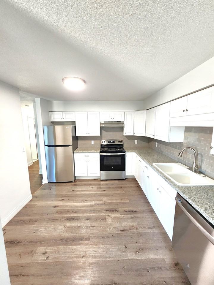 6620 W 93rd Ter #6620A - Photo 2 of 12