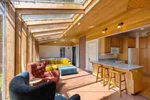 featured image of 924 E 9th Ave #1