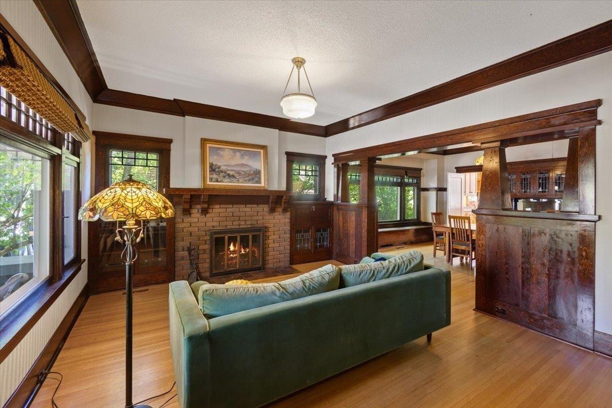 924 E 9th Ave #1 - Photo 4 of 20