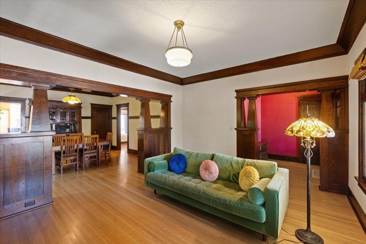 924 E 9th Ave #1 - Photo 5 of 20