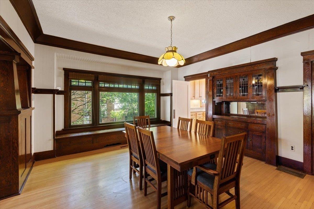 924 E 9th Ave #1 - Photo 6 of 20