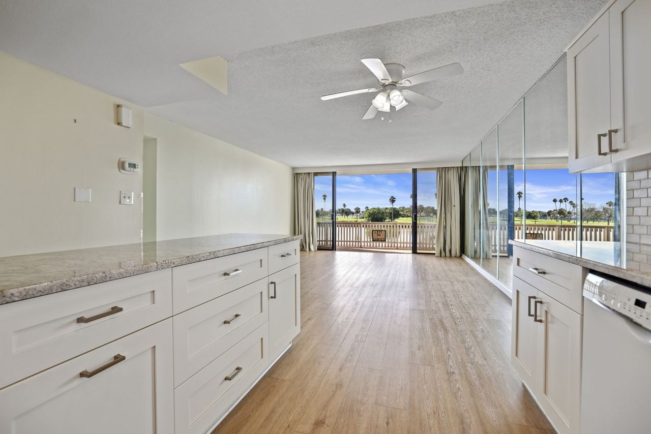 450 Treasure Island Cswy #1 - Photo 2 of 16