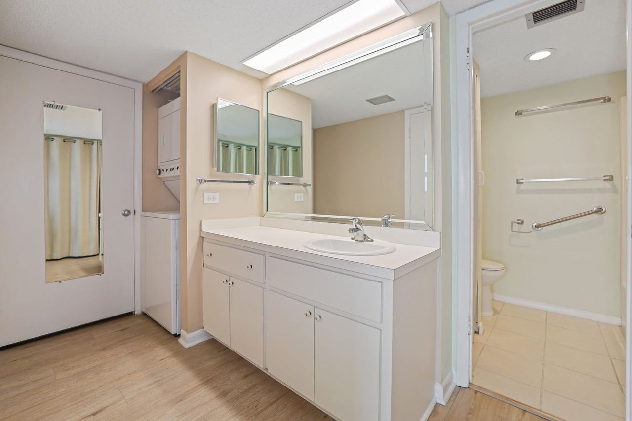 450 Treasure Island Cswy #1 - Photo 7 of 16