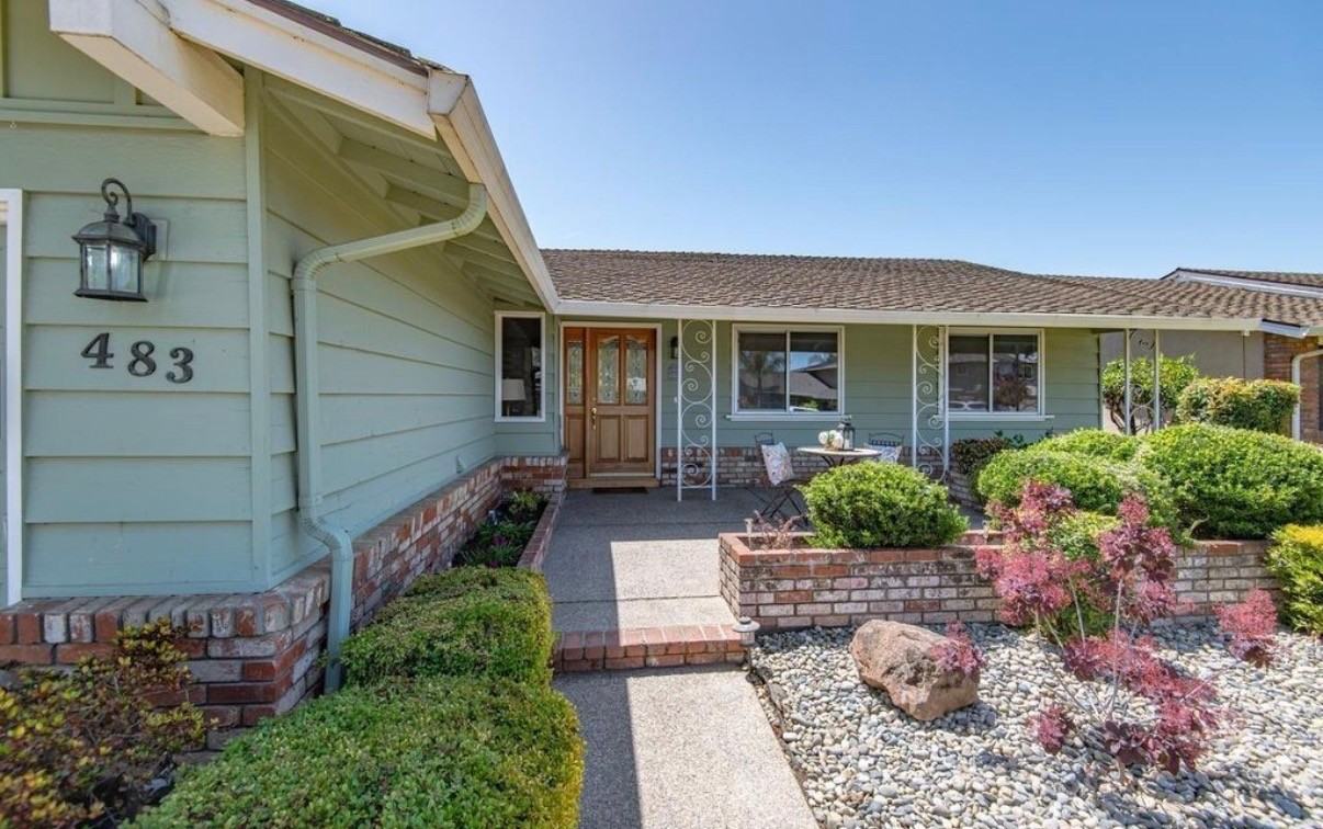 483 Ontario Dr #1 - Photo 2 of 38