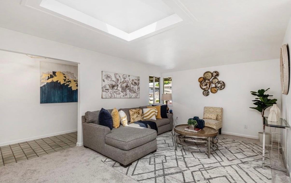 483 Ontario Dr #1 - Photo 4 of 38