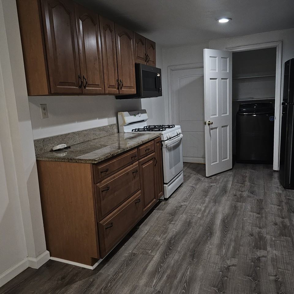 3520 W Thompson Rd #1 - Photo 2 of 18