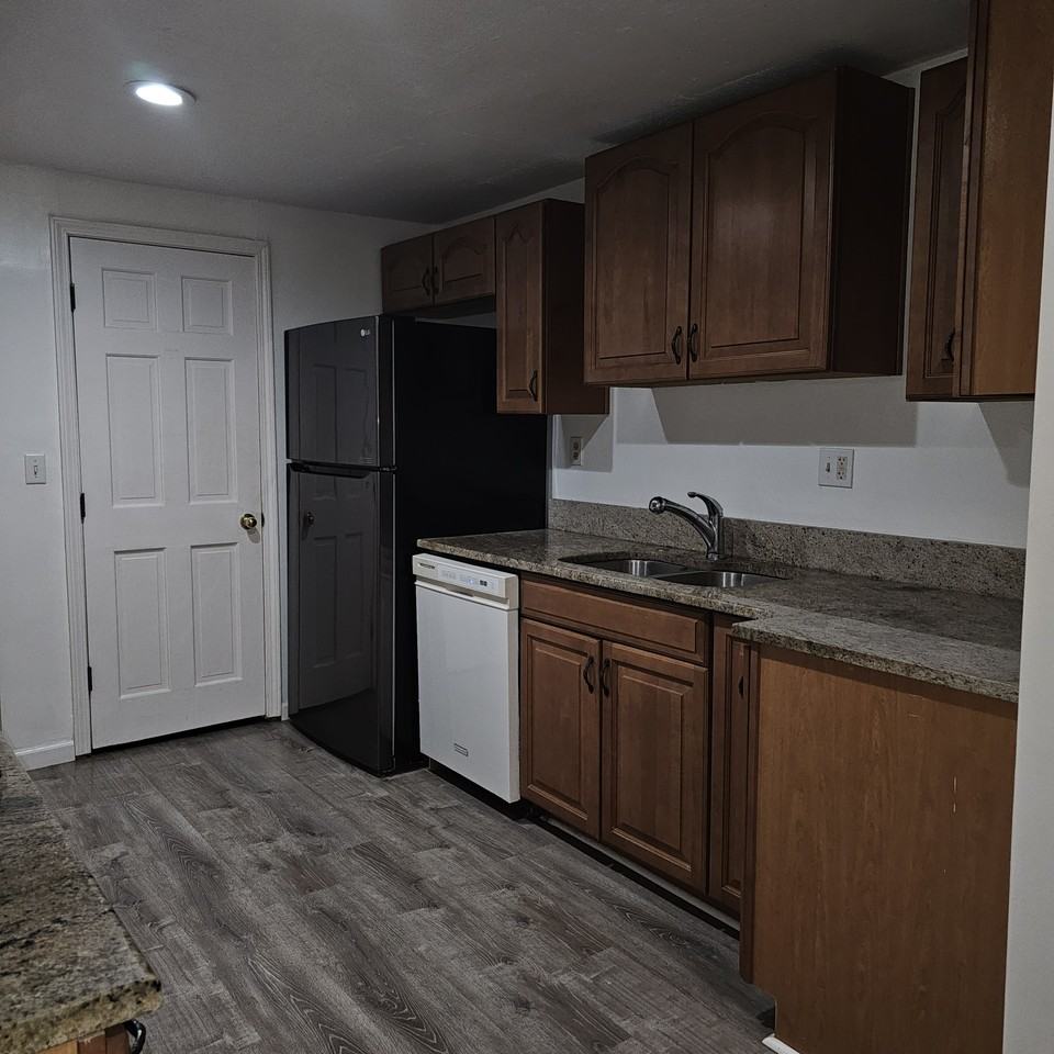 3520 W Thompson Rd #1 - Photo 3 of 18