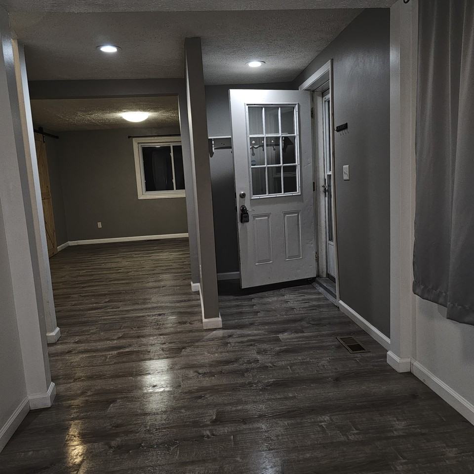 3520 W Thompson Rd #1 - Photo 4 of 18