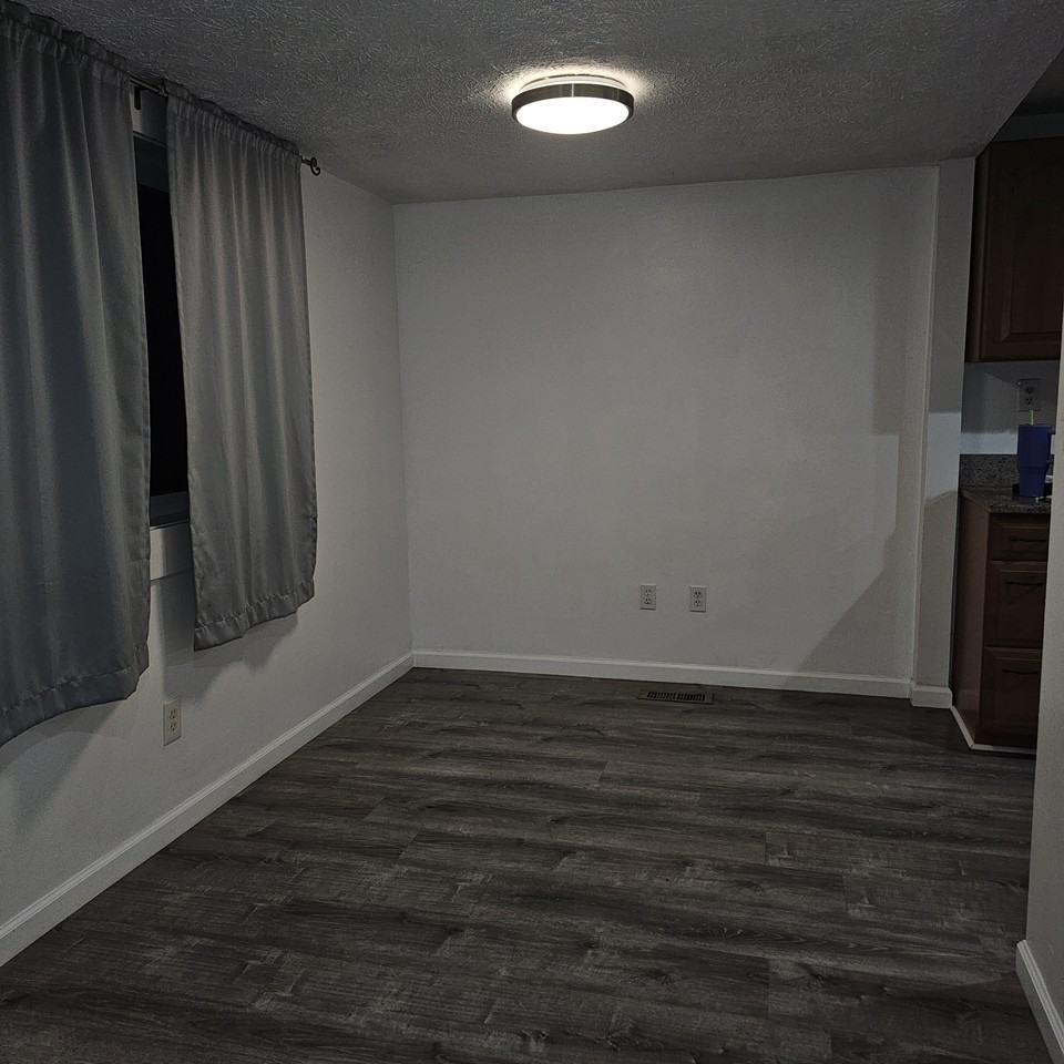 3520 W Thompson Rd #1 - Photo 5 of 18